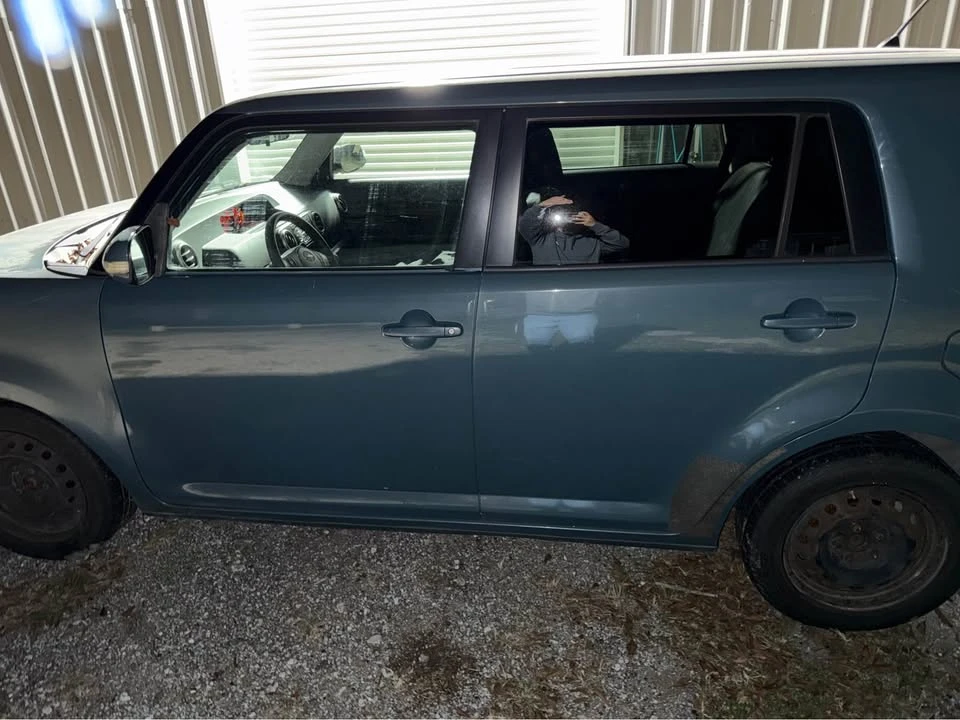2008 Scion xB - Image 5 of 10