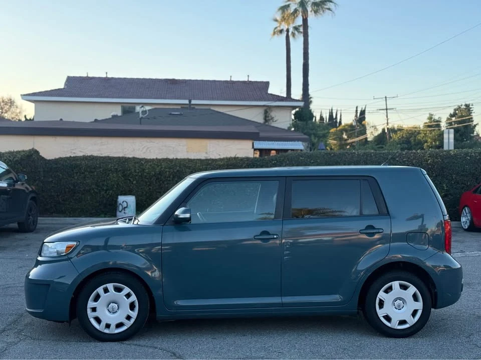 2008 Scion xB - Image 6 of 10