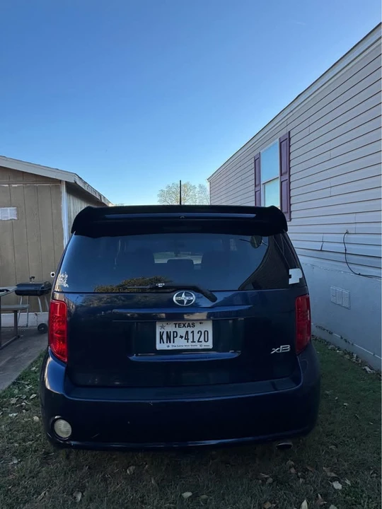 2008 Scion xB - Image 4 of 11
