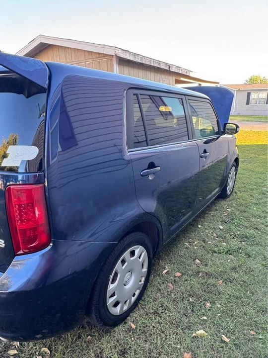 2008 Scion xB - Image 5 of 11