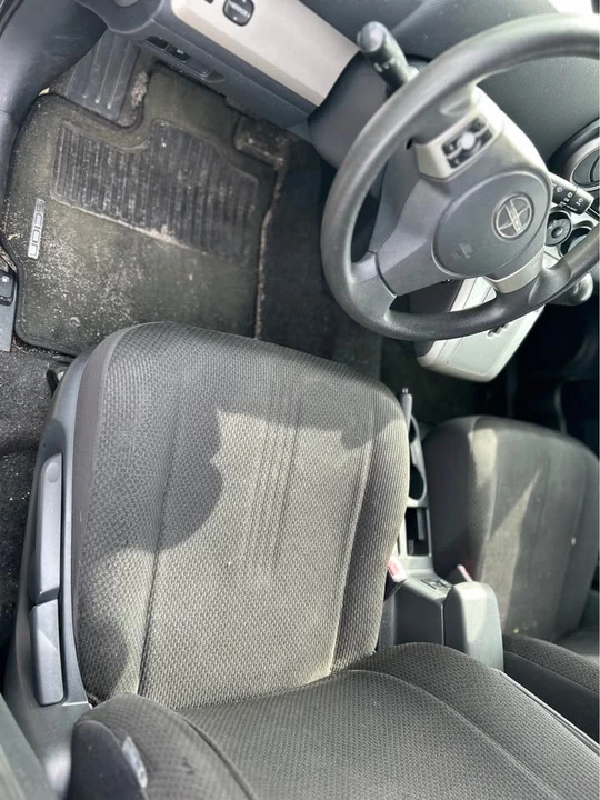 2008 Scion xB - Image 4 of 17