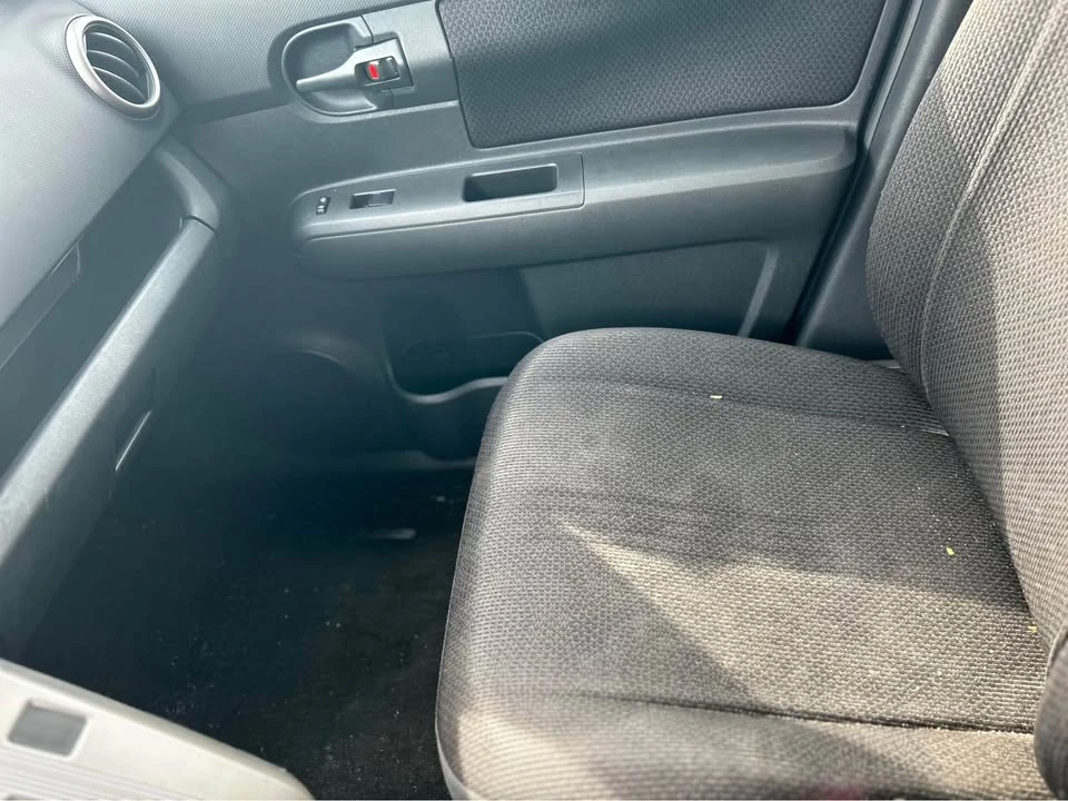 2008 Scion xB - Image 5 of 17