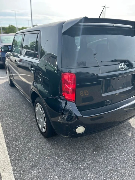 2008 Scion xB - Image 12 of 17