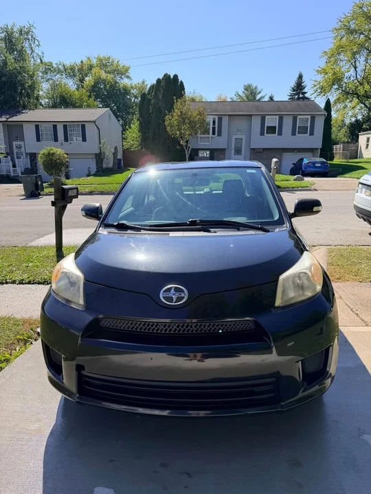2008 Scion xD - Image 2 of 13