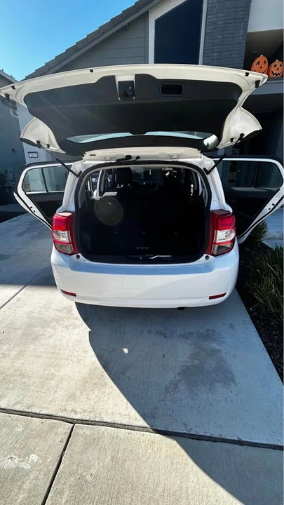 2008 Scion xD - Image 3 of 9