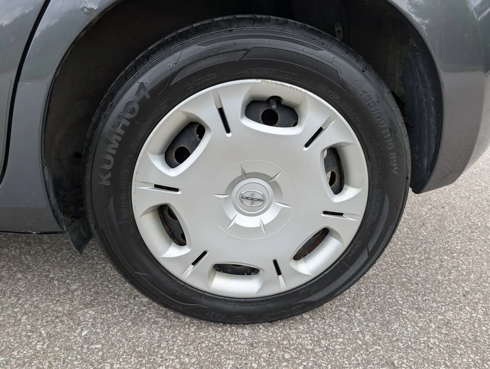 2008 Scion xD - Image 19 of 20