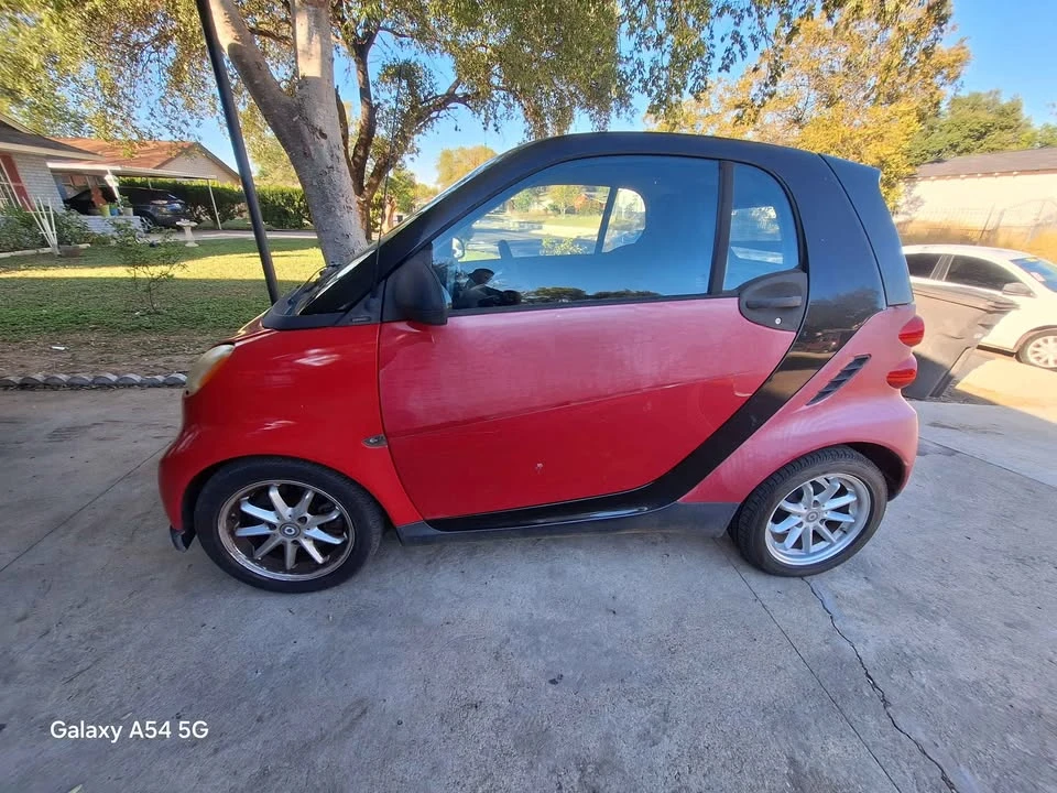 2008 Smart Fortwo 2nd Gen - Image 2 of 3