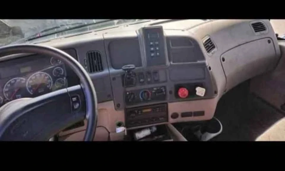 2008 Sterling - Image 5 of 6