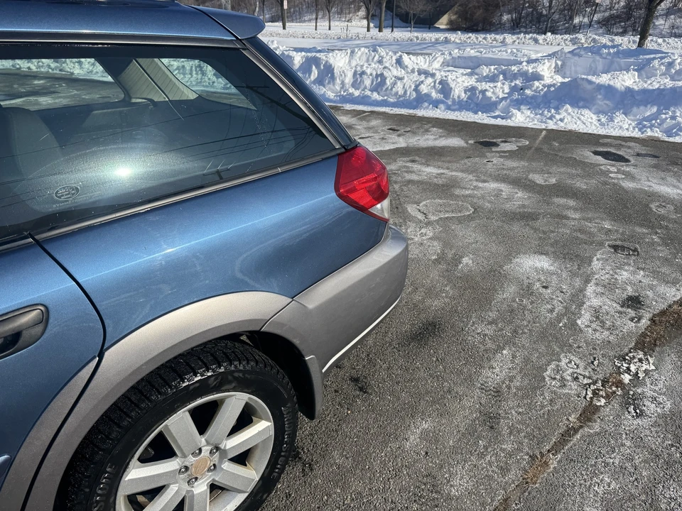 2008 Subaru Outback 3rd Gen - Image 9 of 19
