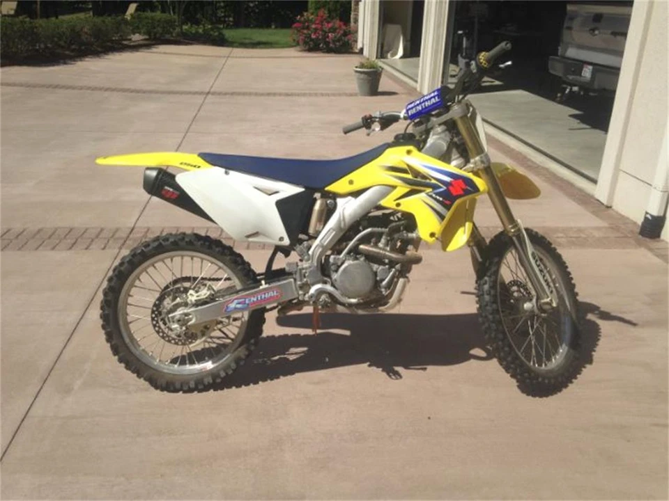 2008 Suzuki Motorcycles - Image 2 of 2