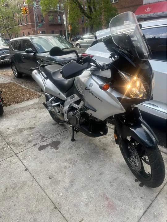 2008 Suzuki - Image 5 of 6