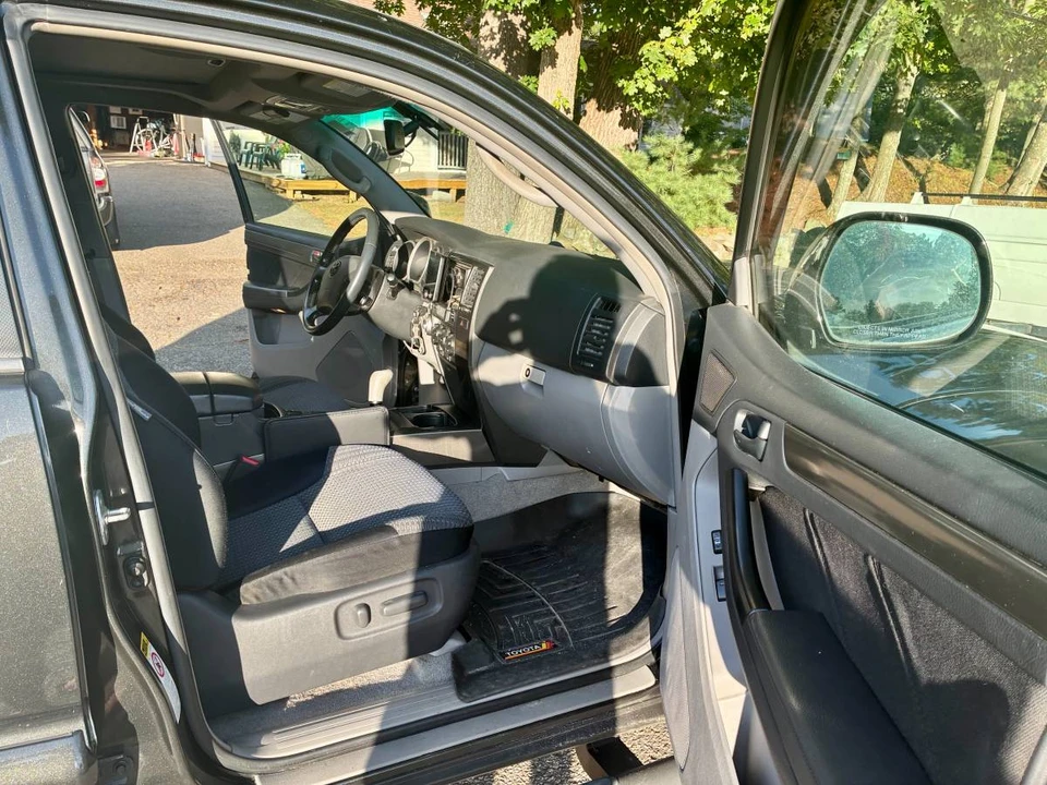 2008 Toyota 4Runner 4th Gen - Image 6 of 12