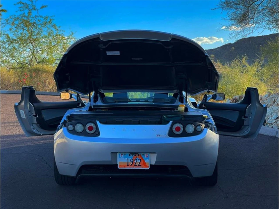 2008 Tesla Roadster - Image 21 of 31