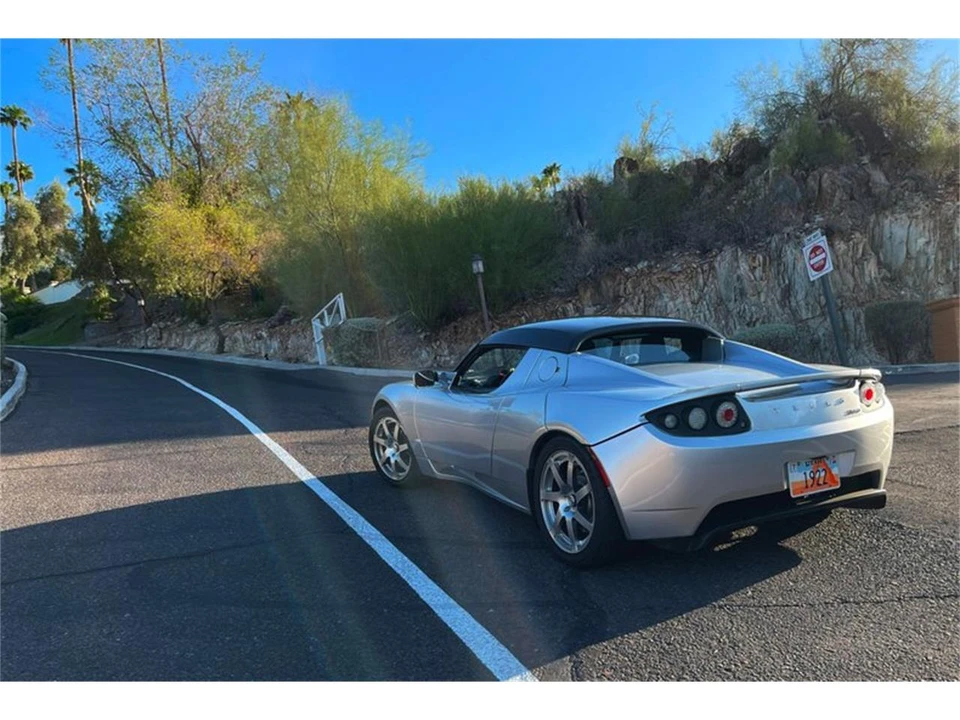 2008 Tesla Roadster - Image 9 of 31