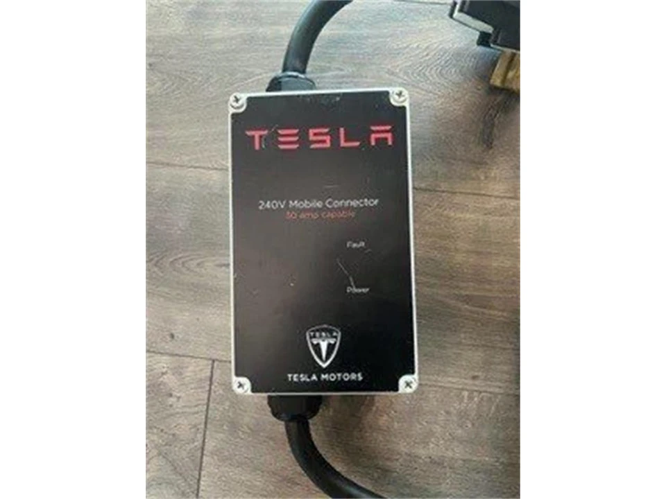 2008 Tesla Roadster - Image 24 of 31