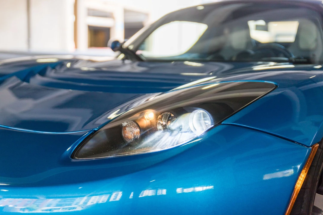 2008 Tesla Roadster - Image 15 of 31