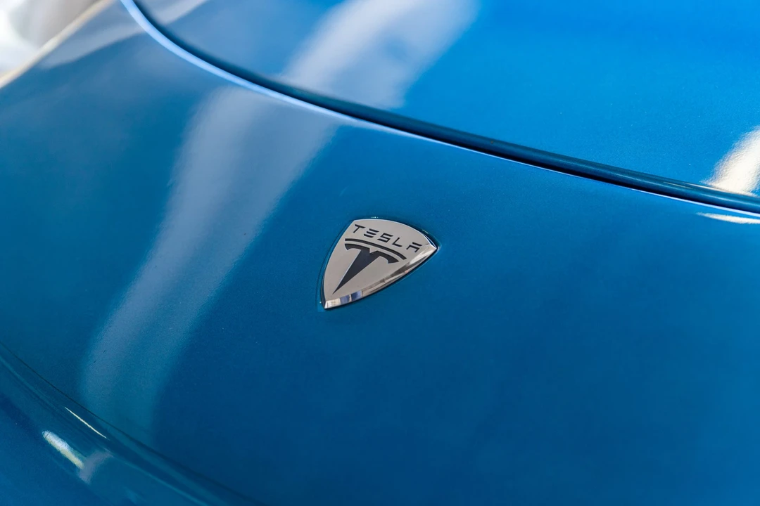 2008 Tesla Roadster - Image 16 of 31