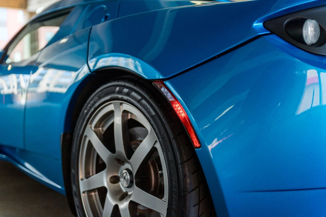 2008 Tesla Roadster - Image 29 of 31