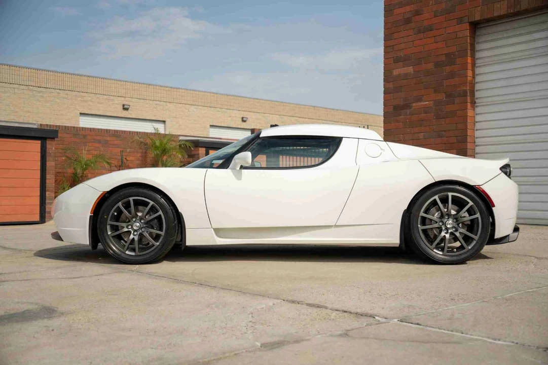 2008 Tesla Roadster - Image 2 of 21