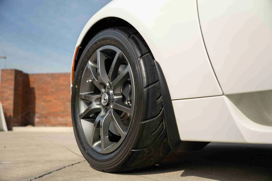 2008 Tesla Roadster - Image 17 of 21
