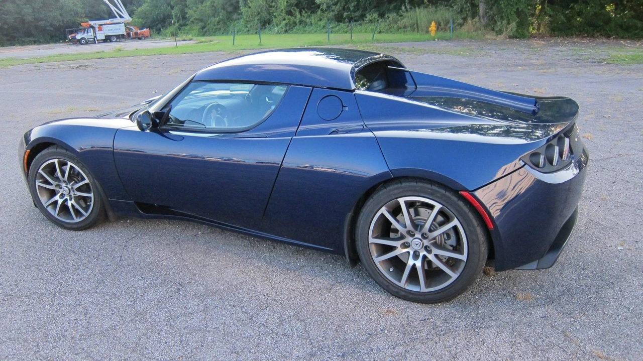 2008 Tesla Roadster - Image 9 of 31