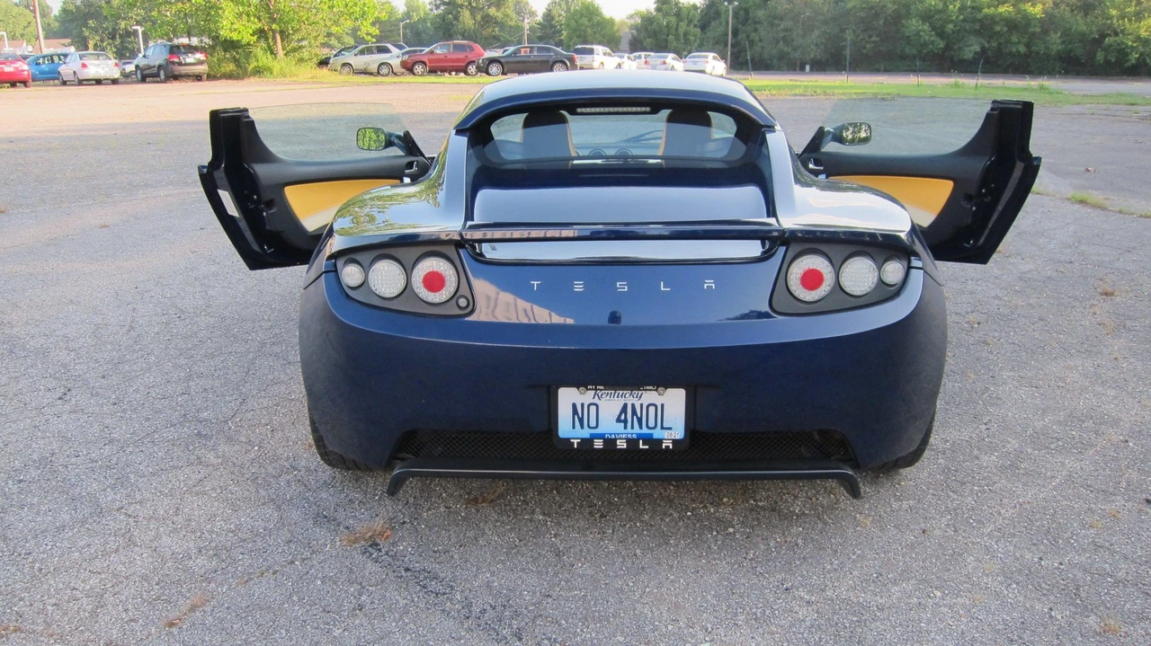 2008 Tesla Roadster - Image 15 of 31