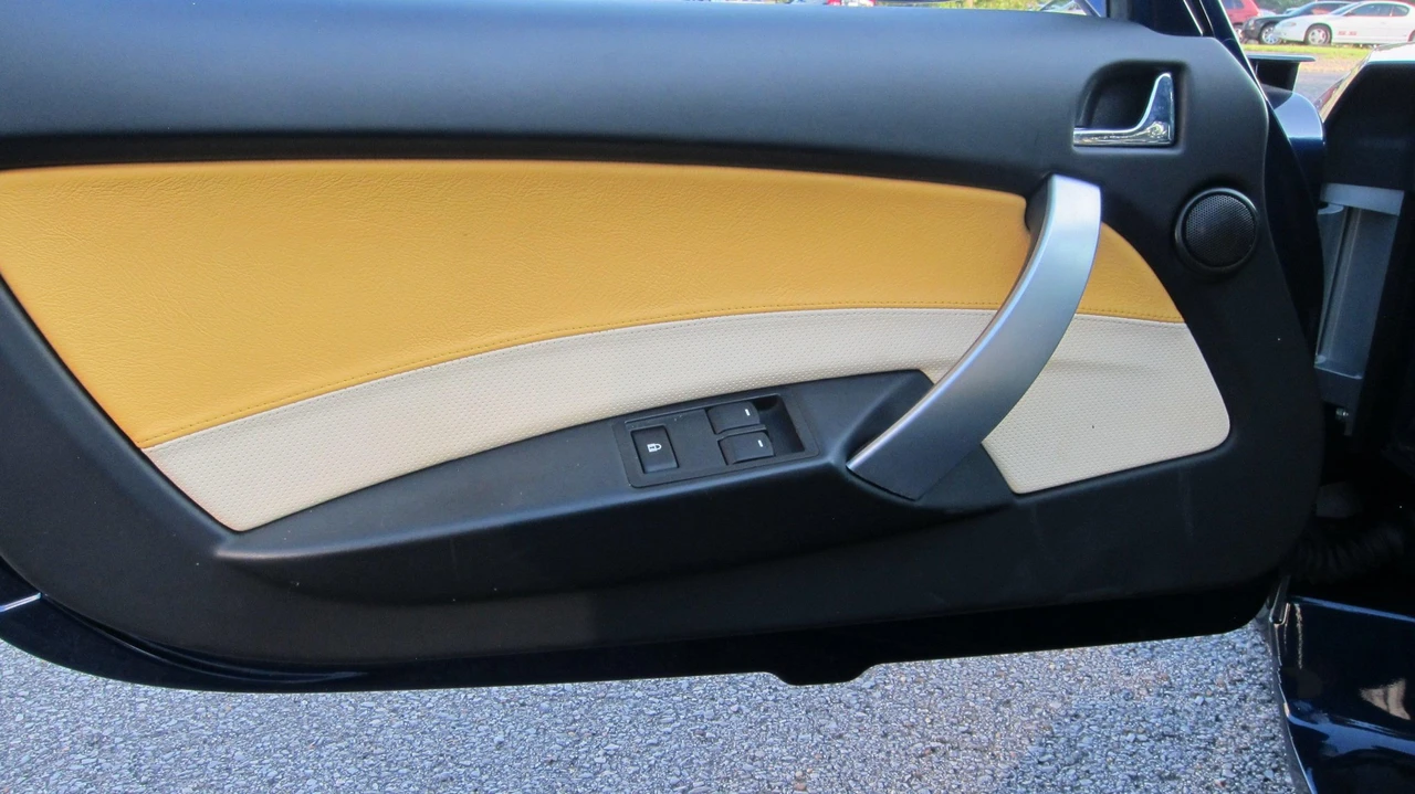 2008 Tesla Roadster - Image 28 of 31