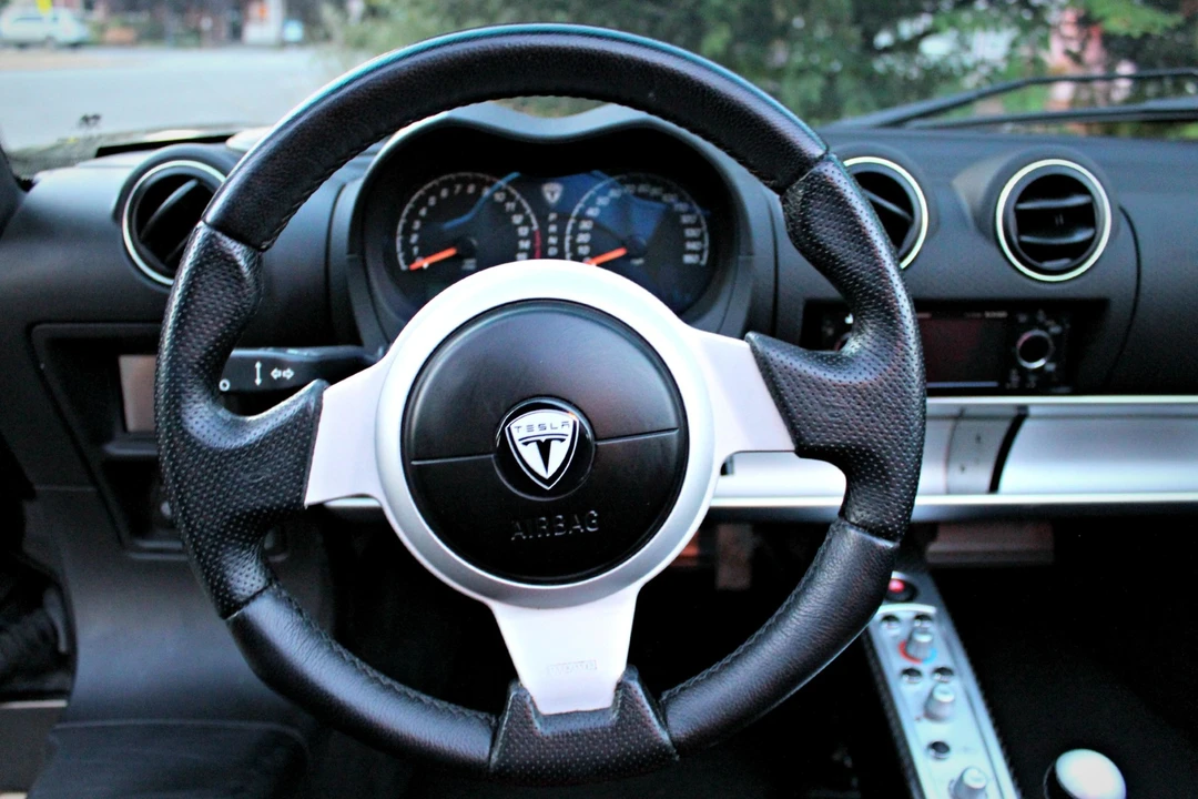 2008 Tesla Roadster - Image 23 of 30