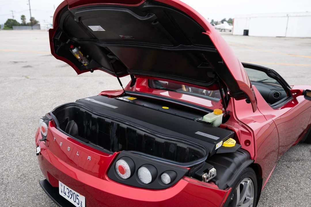 2008 Tesla Roadster - Image 30 of 31