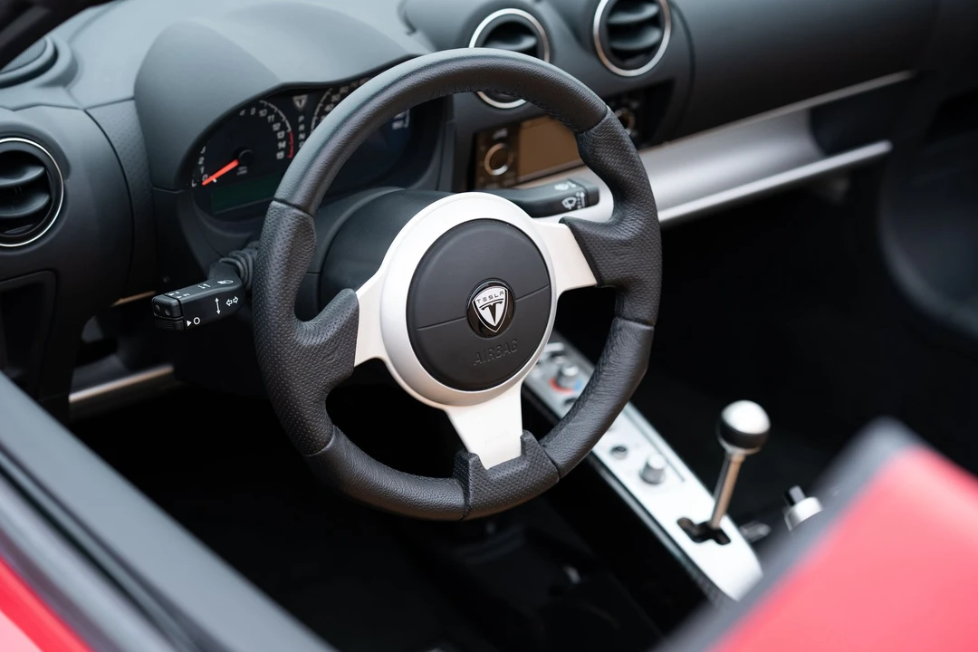 2008 Tesla Roadster - Image 8 of 31