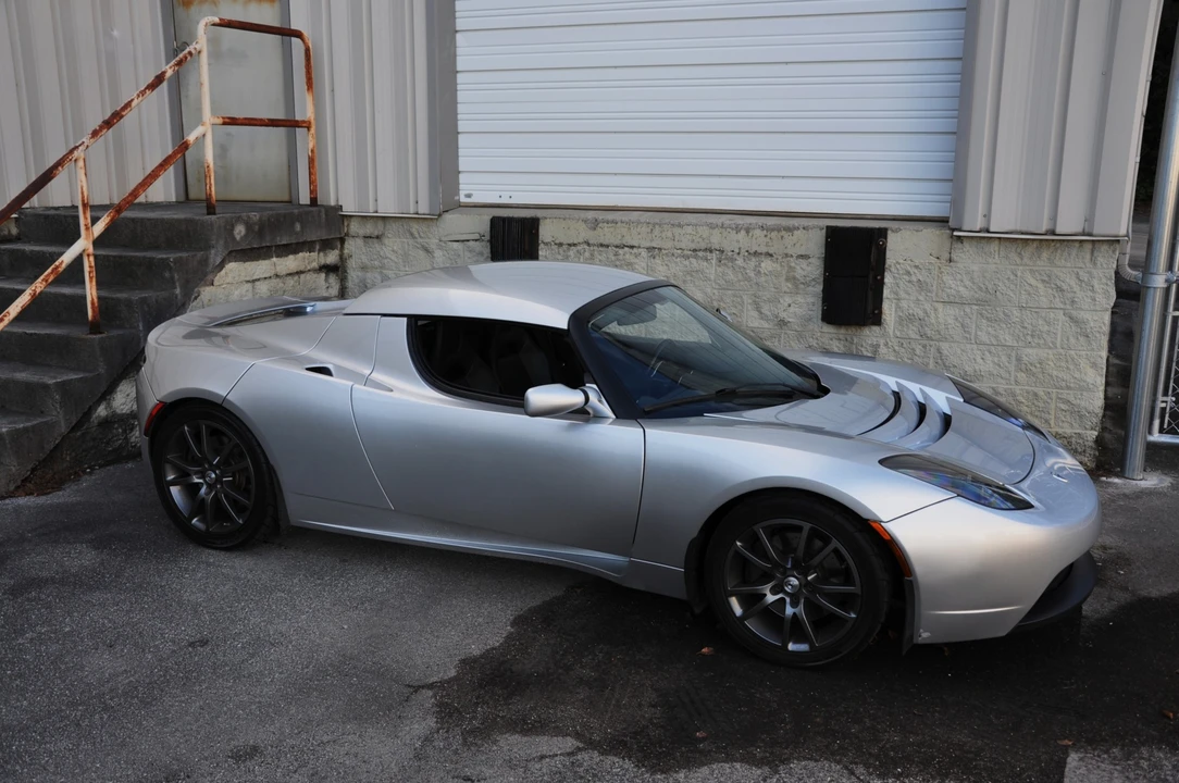 2008 Tesla Roadster - Image 17 of 31