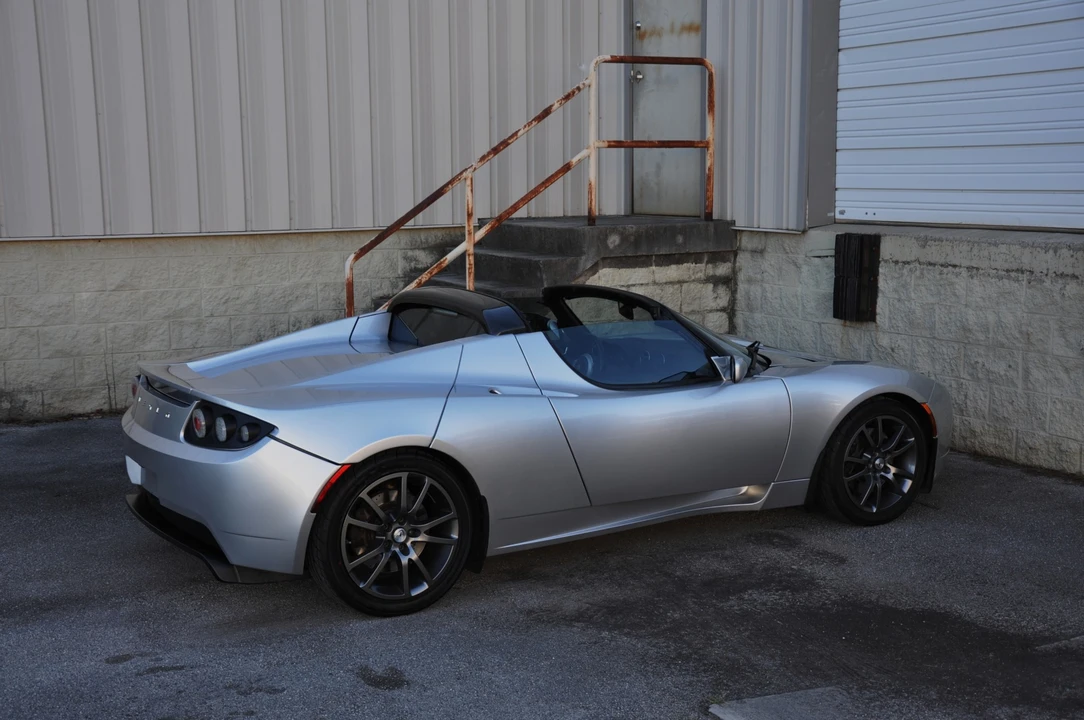 2008 Tesla Roadster - Image 12 of 31