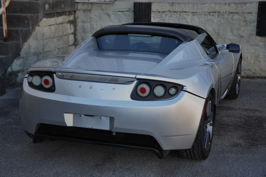 2008 Tesla Roadster - Image 10 of 31