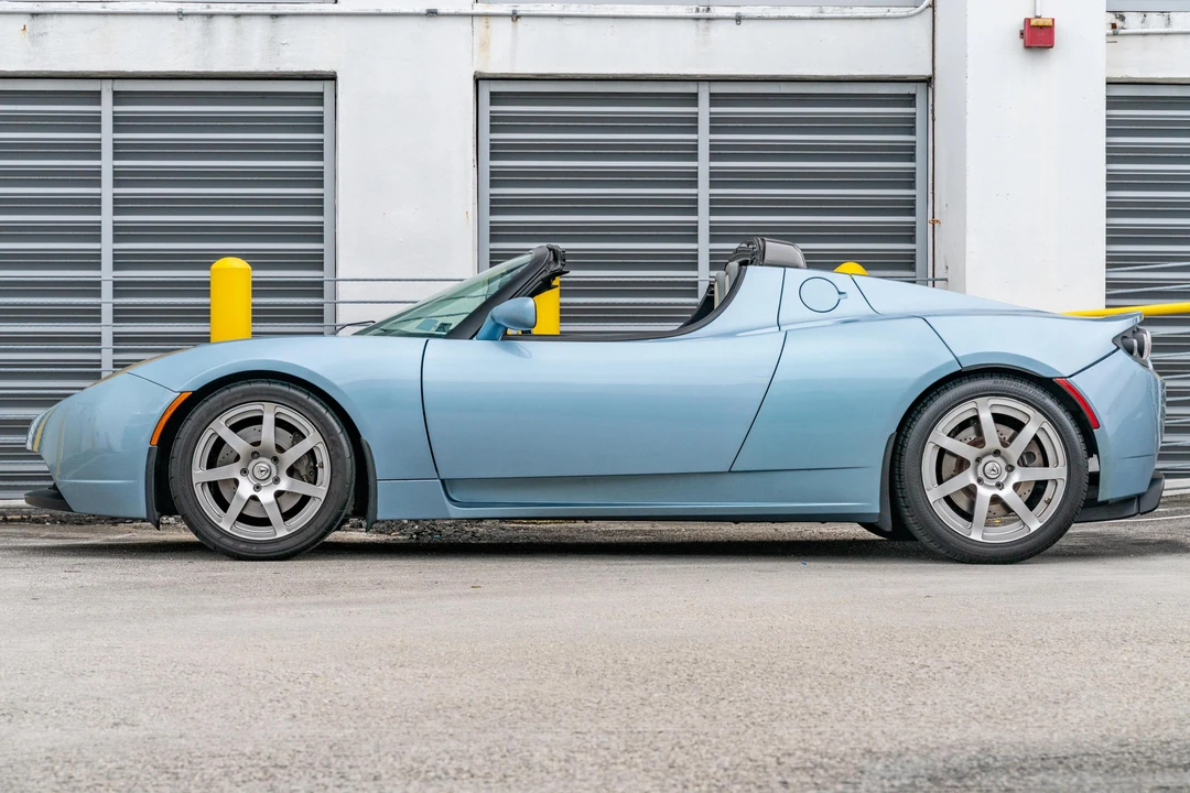 2008 Tesla Roadster - Image 3 of 31