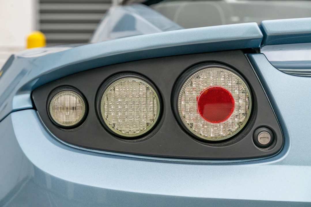 2008 Tesla Roadster - Image 25 of 31