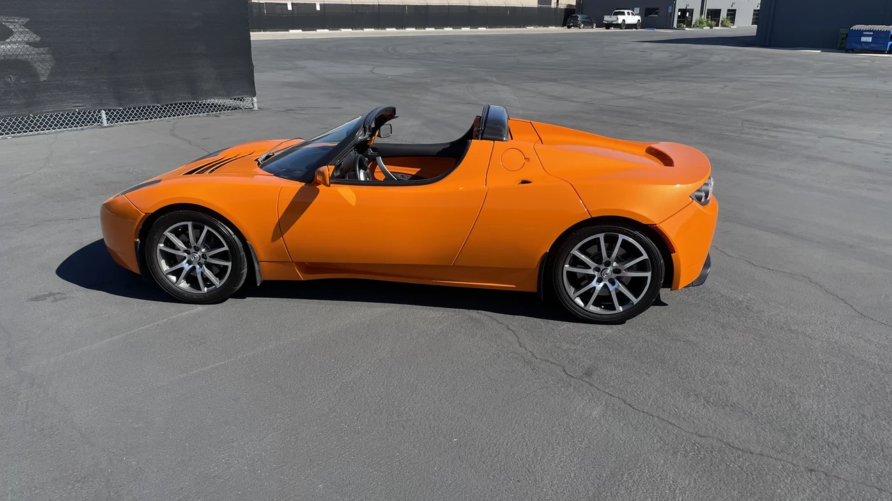 2008 Tesla Roadster - Image 15 of 31