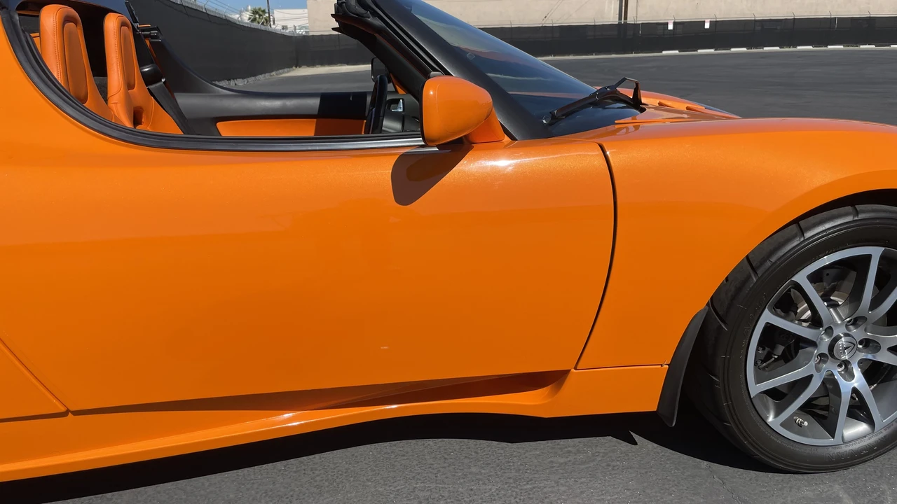 2008 Tesla Roadster - Image 29 of 31