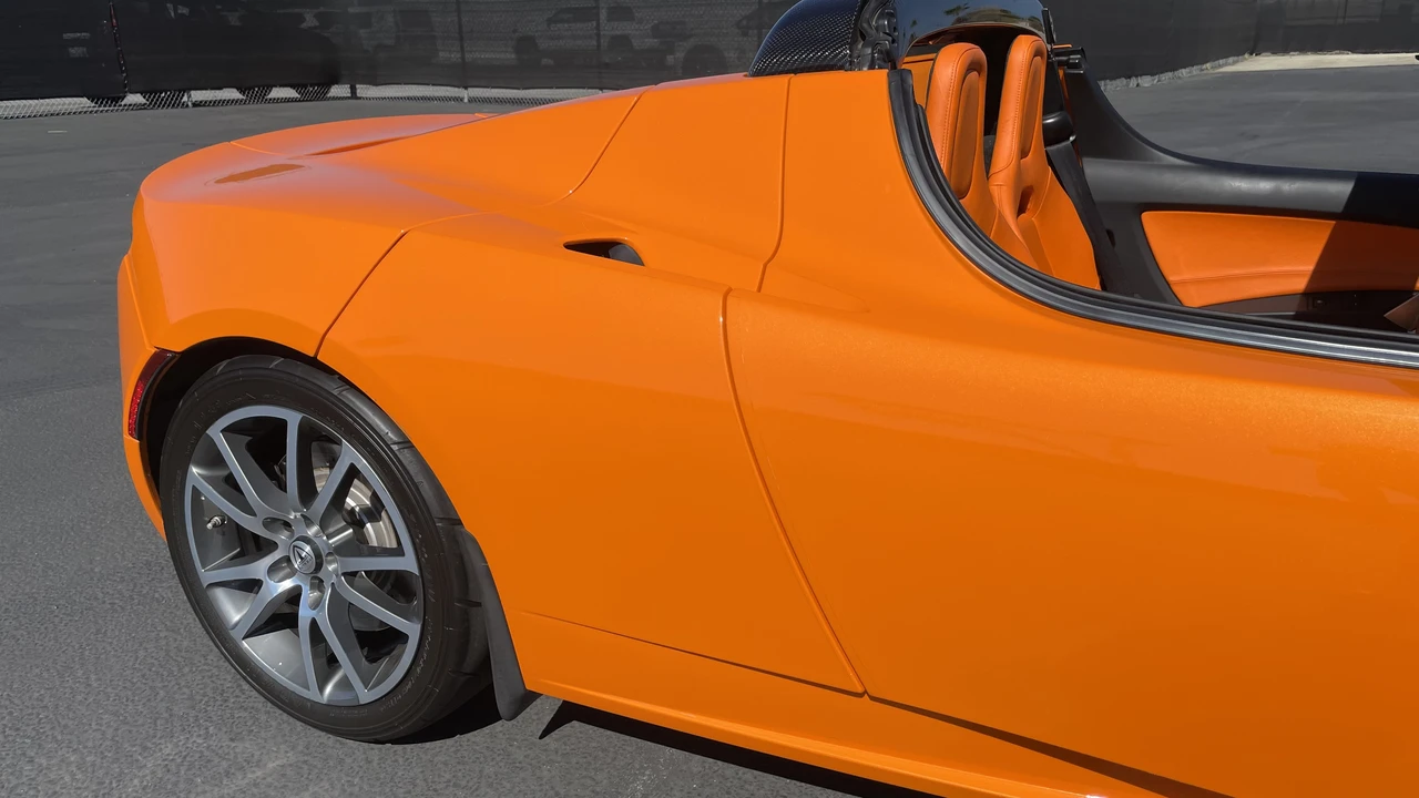 2008 Tesla Roadster - Image 30 of 31