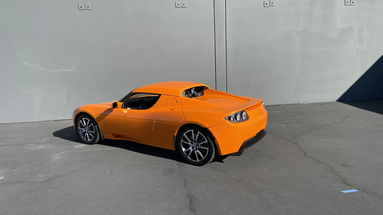 2008 Tesla Roadster - Image 9 of 31