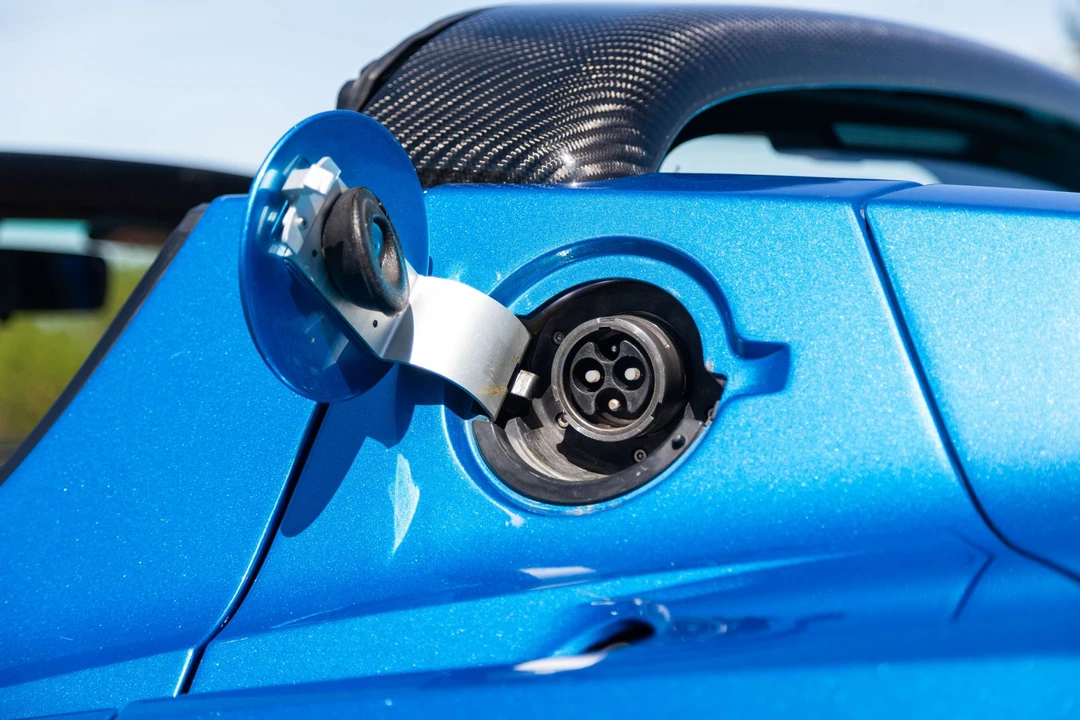2008 Tesla Roadster - Image 19 of 31