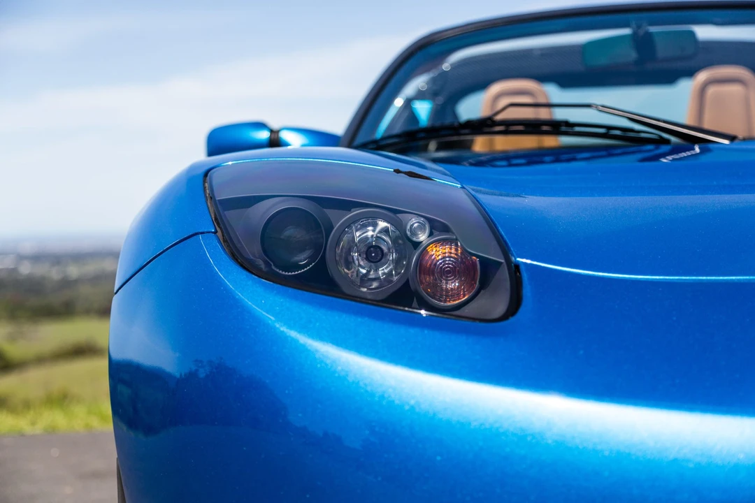 2008 Tesla Roadster - Image 10 of 31