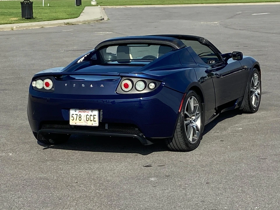 2008 Tesla Roadster - Image 8 of 31