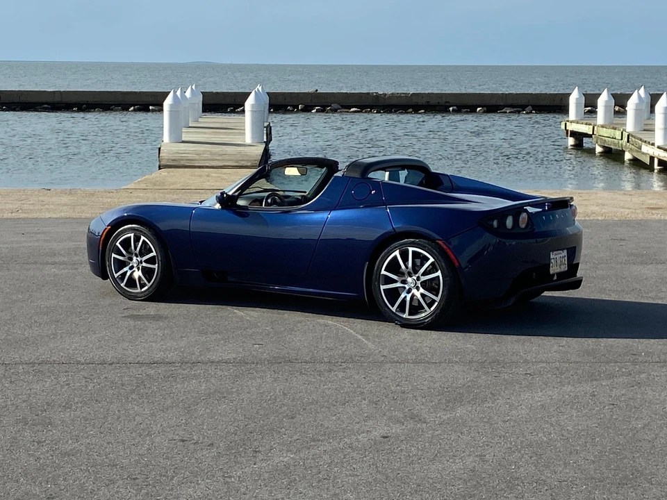 2008 Tesla Roadster - Image 7 of 31