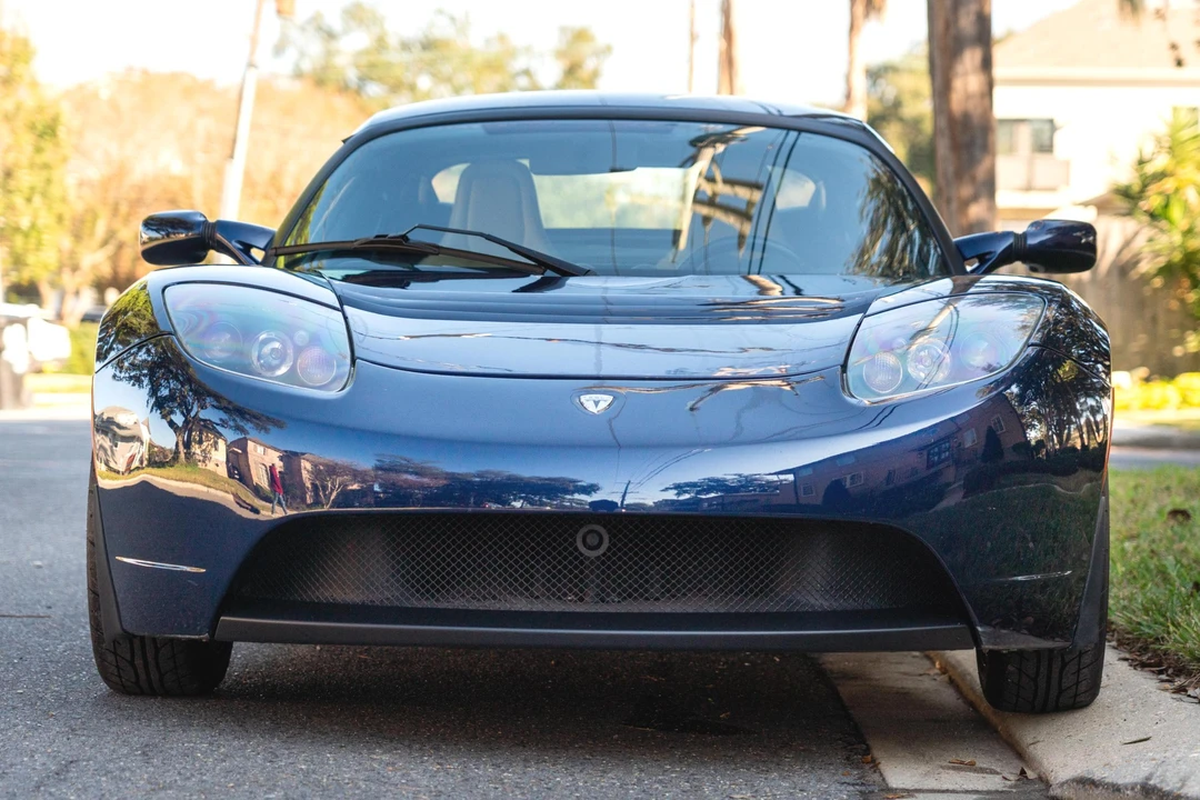 2008 Tesla Roadster - Image 2 of 31