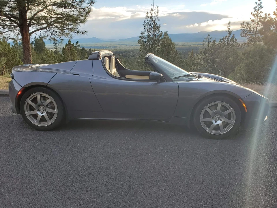 2008 Tesla Roadster - Image 8 of 31