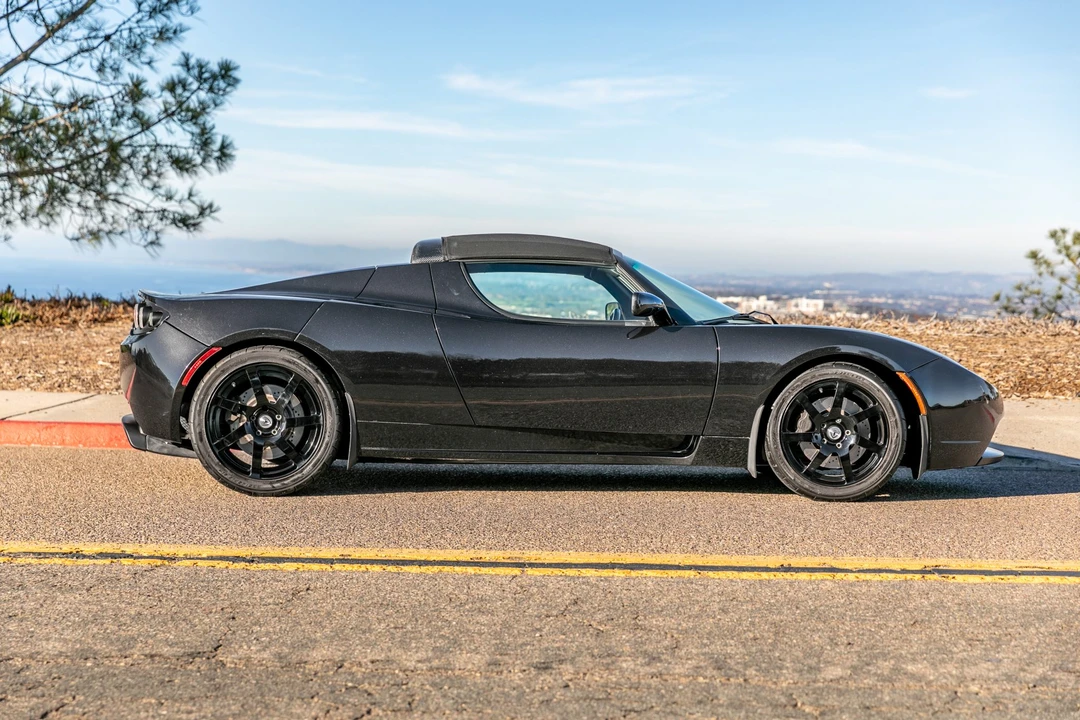 2008 Tesla Roadster - Image 7 of 31