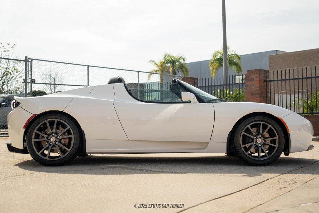 2008 Tesla Roadster - Image 9 of 12