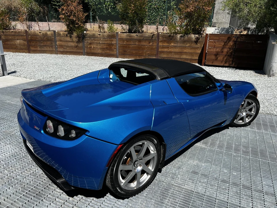 2008 Tesla Roadster - Image 8 of 31