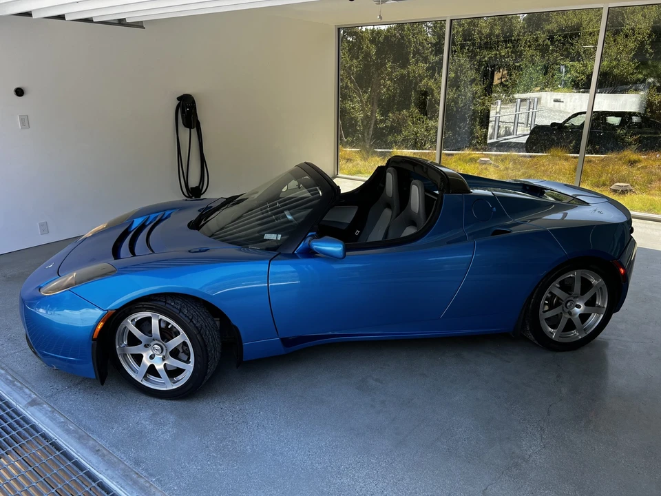2008 Tesla Roadster - Image 16 of 31