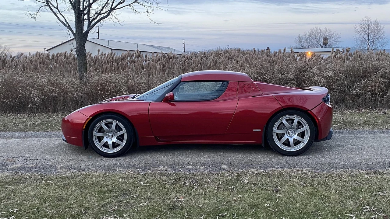 2008 Tesla Roadster - Image 2 of 17